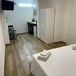 ベッド・アンド・ブレックファスト Acquicella House